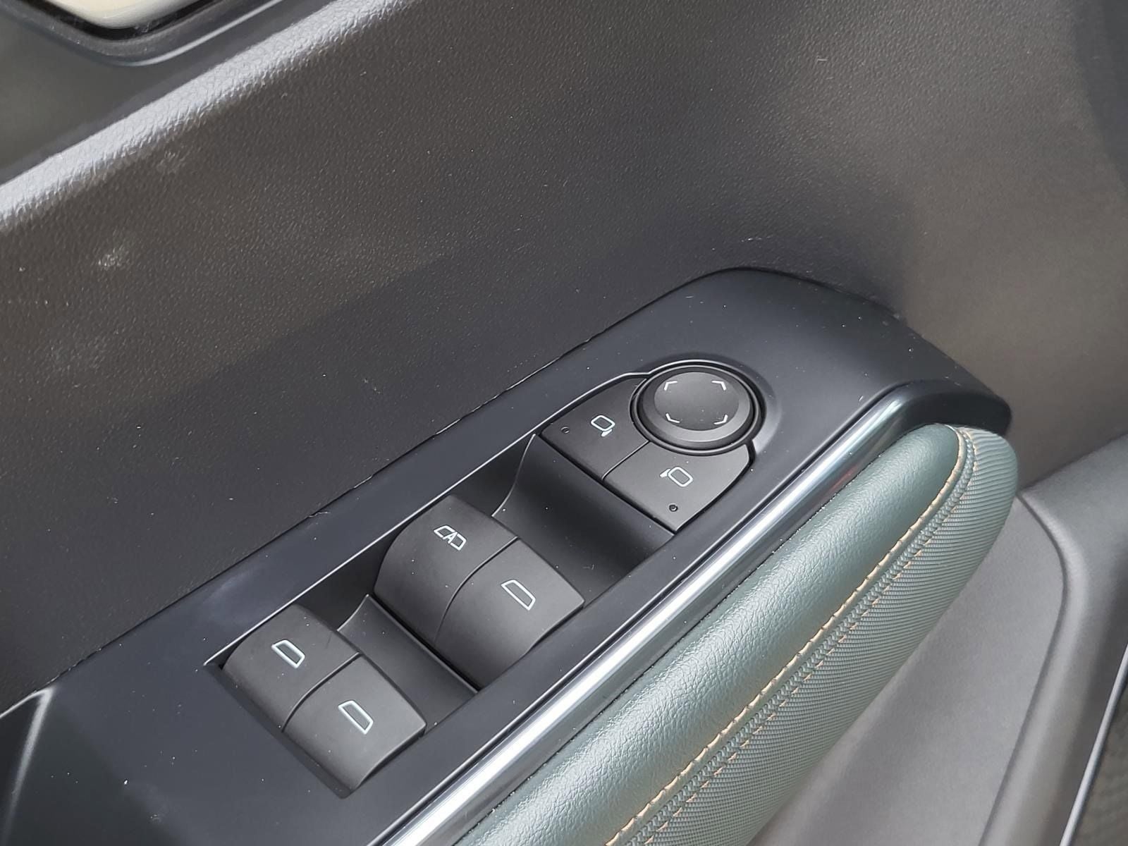 2024 GMC Acadia AT4