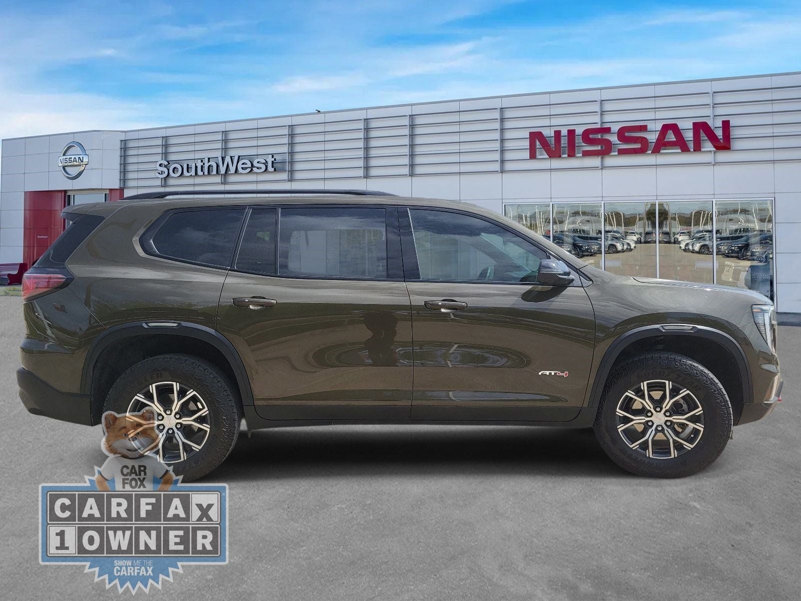 2024 GMC Acadia AT4