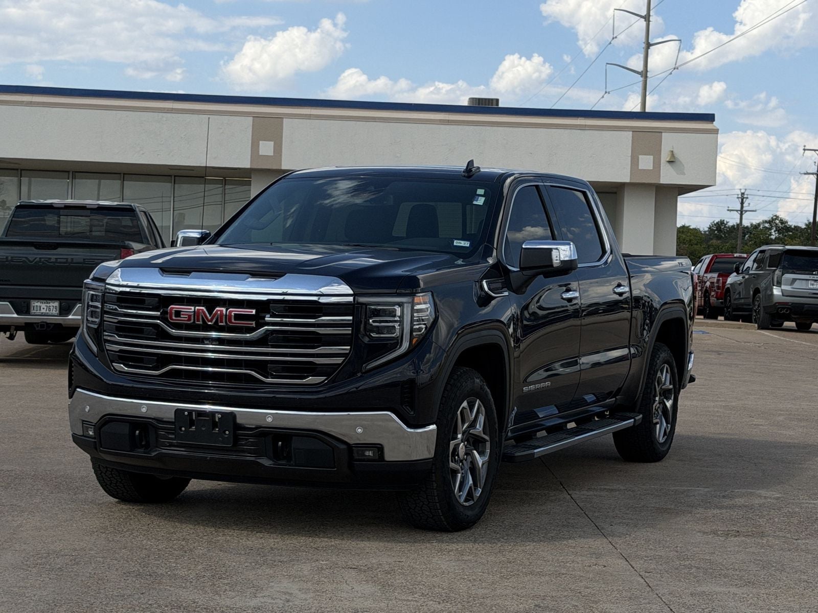 2025 GMC Sierra 1500 SLT
