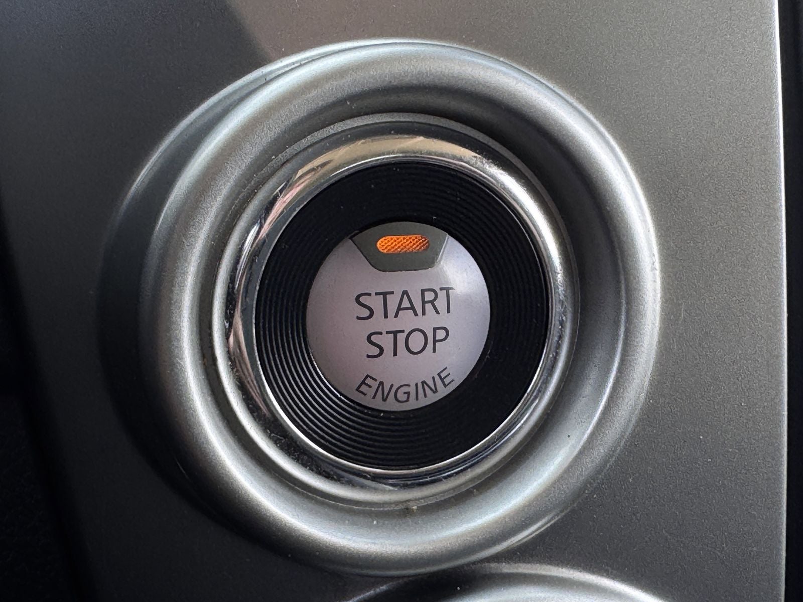 2020 Nissan Titan SV