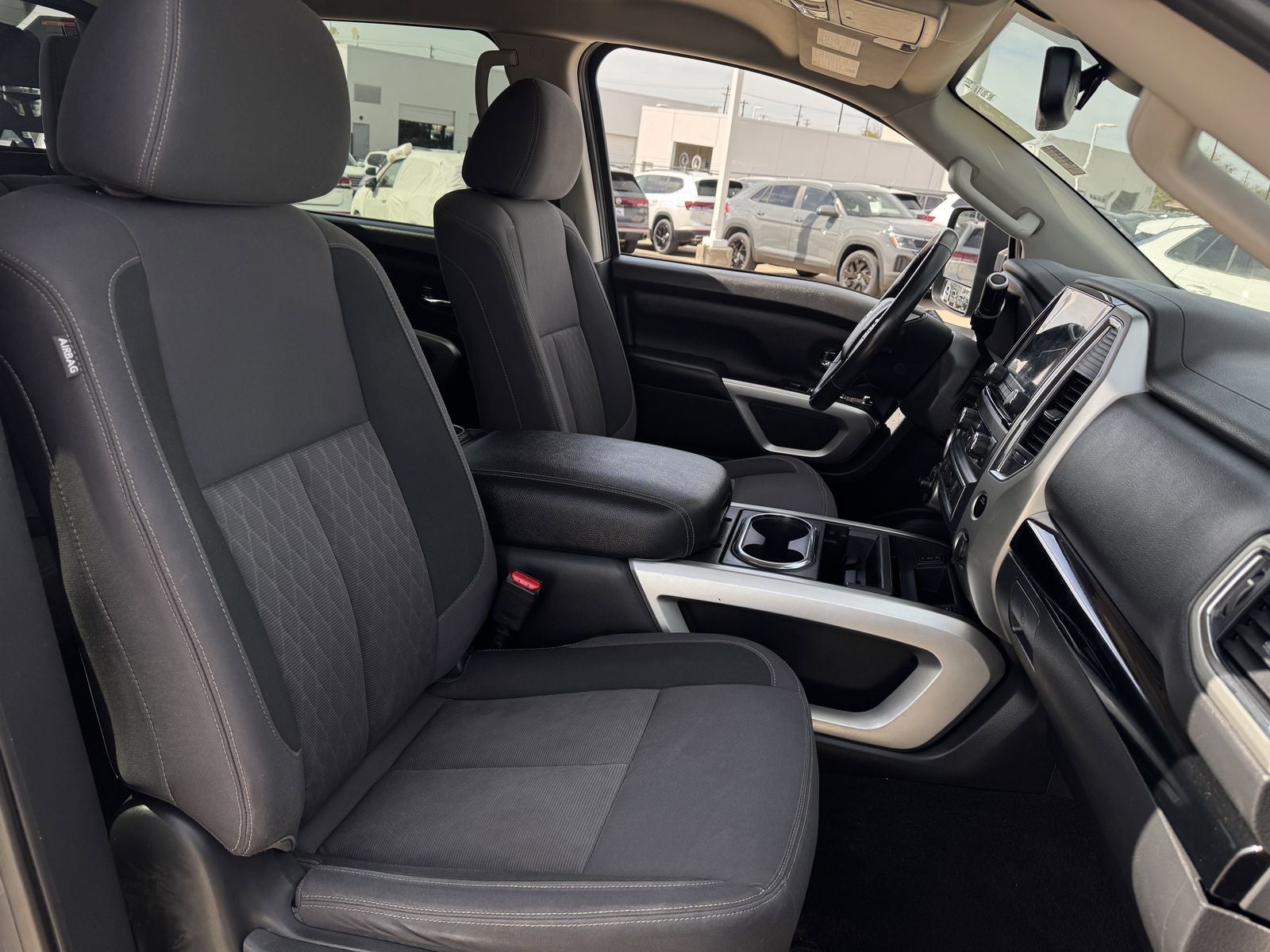 2020 Nissan Titan SV