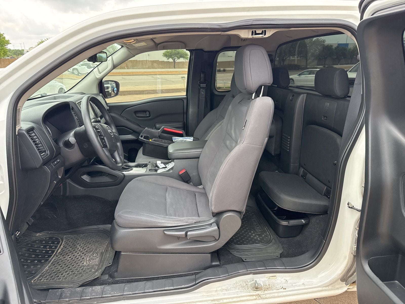 2023 Nissan Frontier S