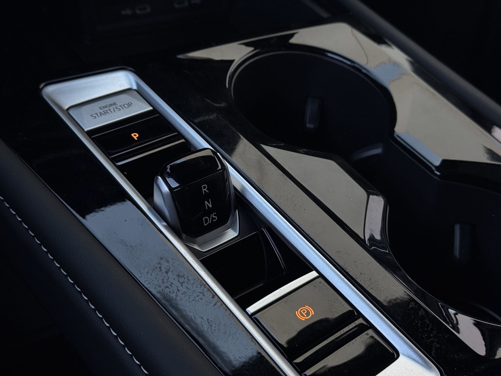 2025 Volkswagen Atlas Cross Sport 2.0T SEL