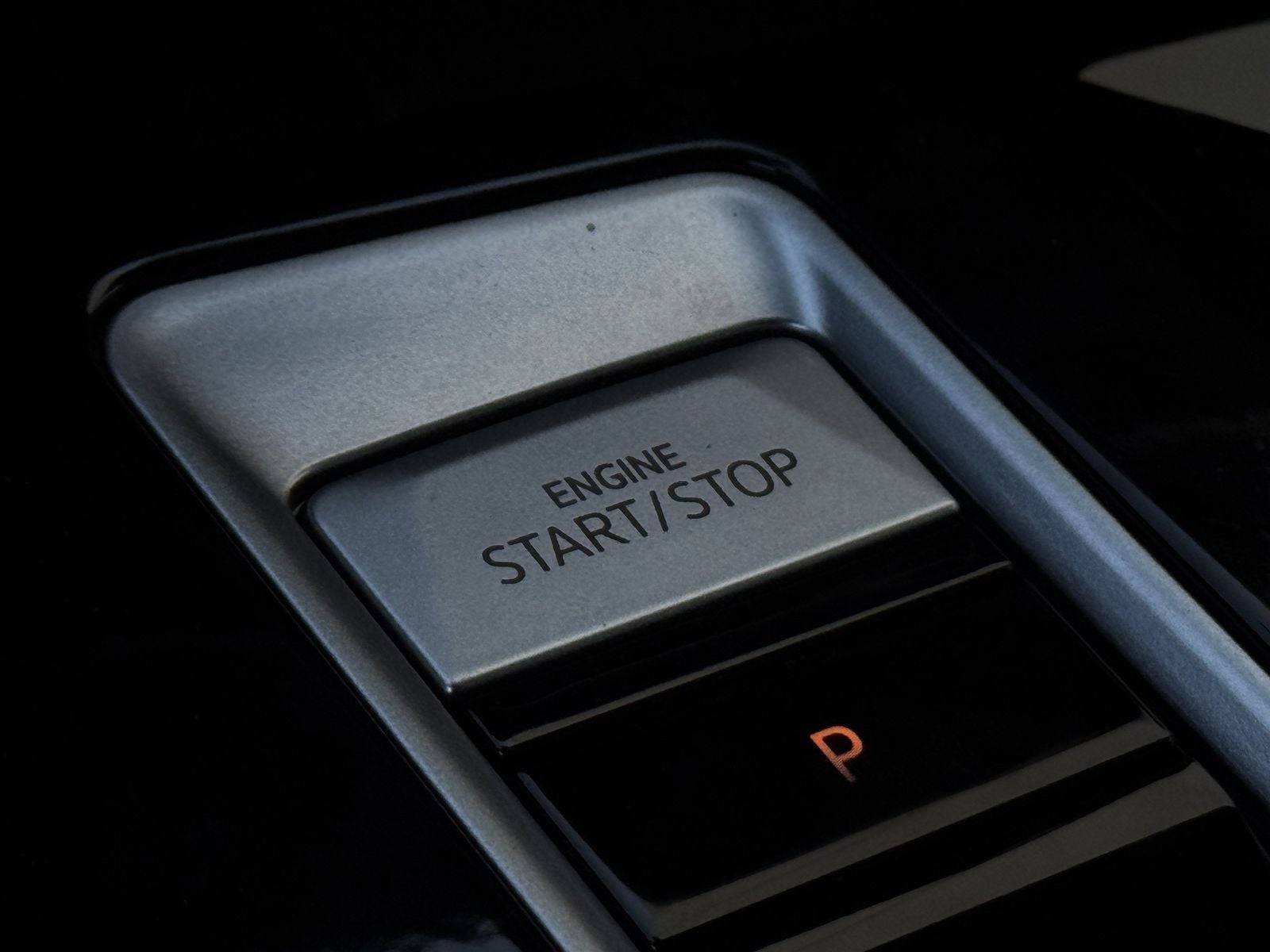 2025 Volkswagen Atlas Cross Sport 2.0T SEL