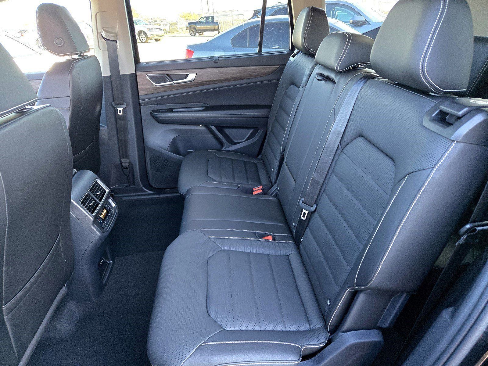 2025 Volkswagen Atlas 2.0T SEL