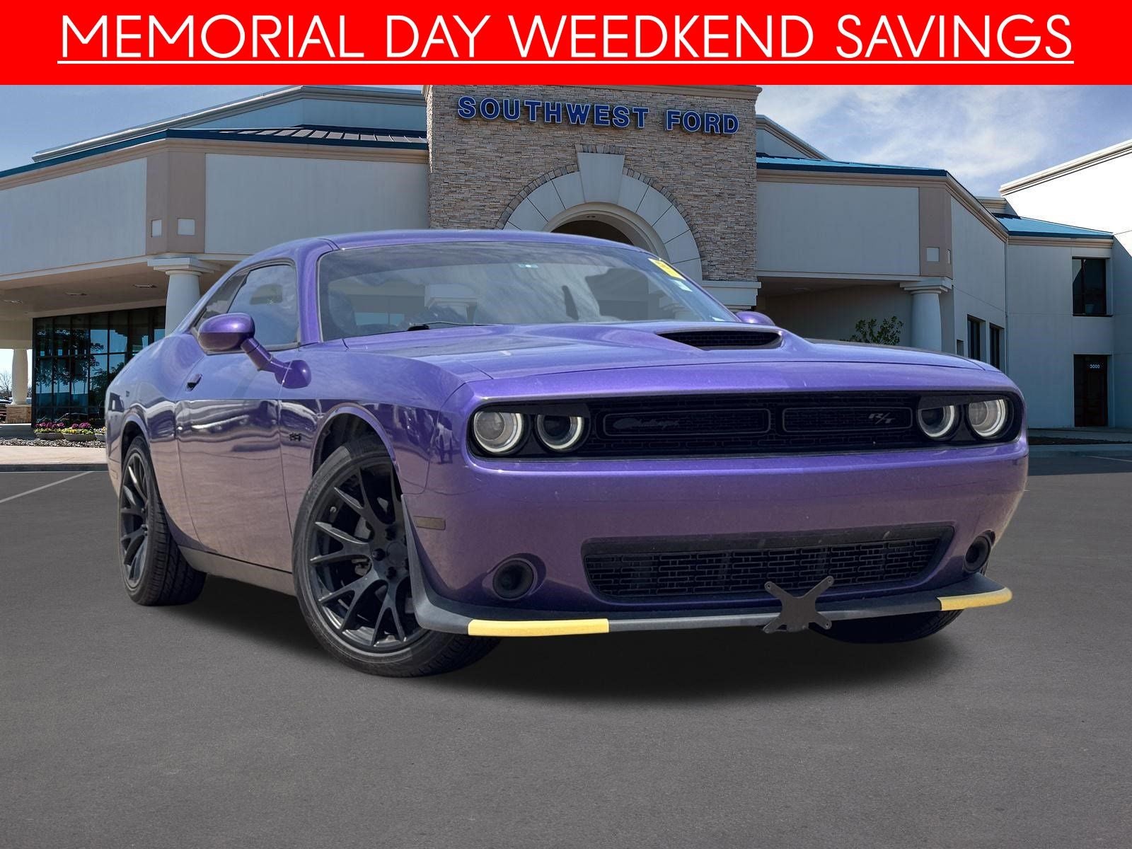 2023 Dodge Challenger R/T's photo