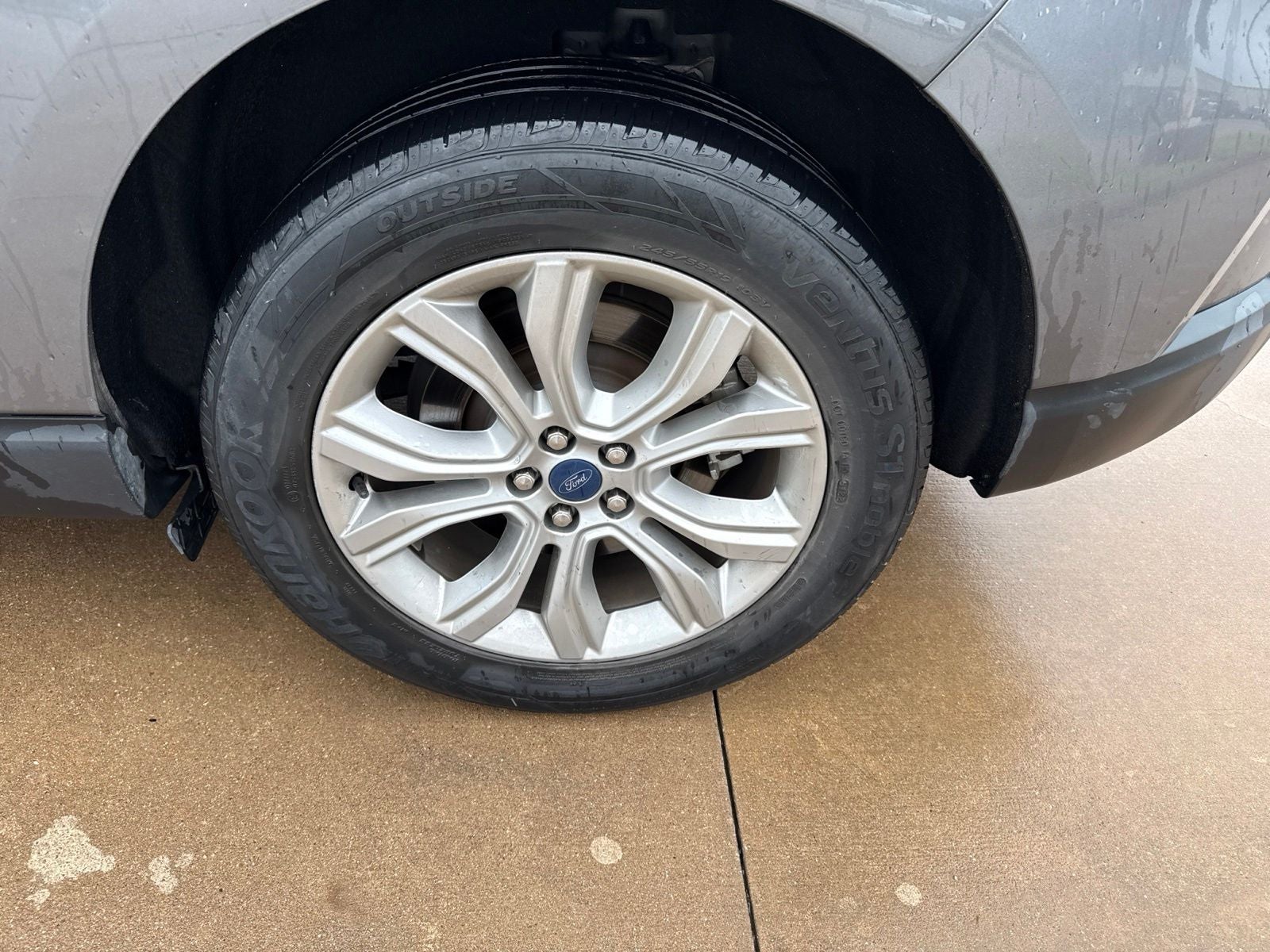 2022 Ford Edge Titanium