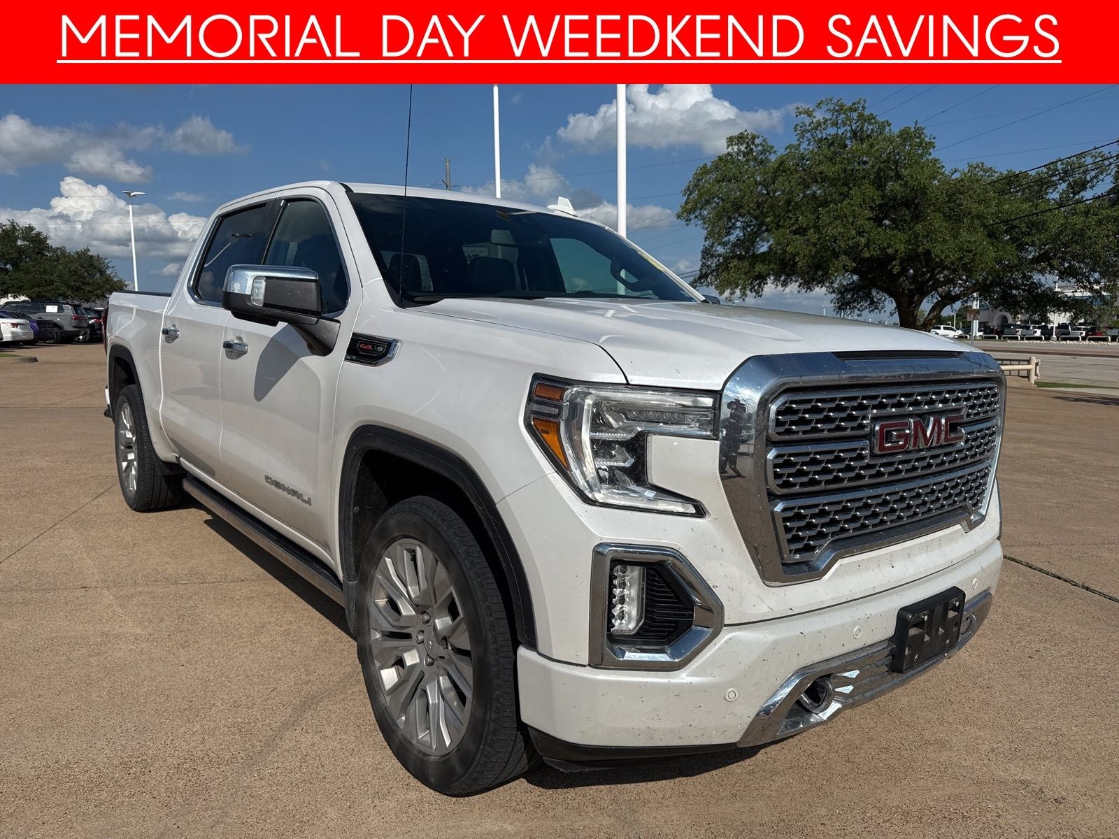 2022 GMC Sierra 4WD Crew Cab Short Box Denali's photo