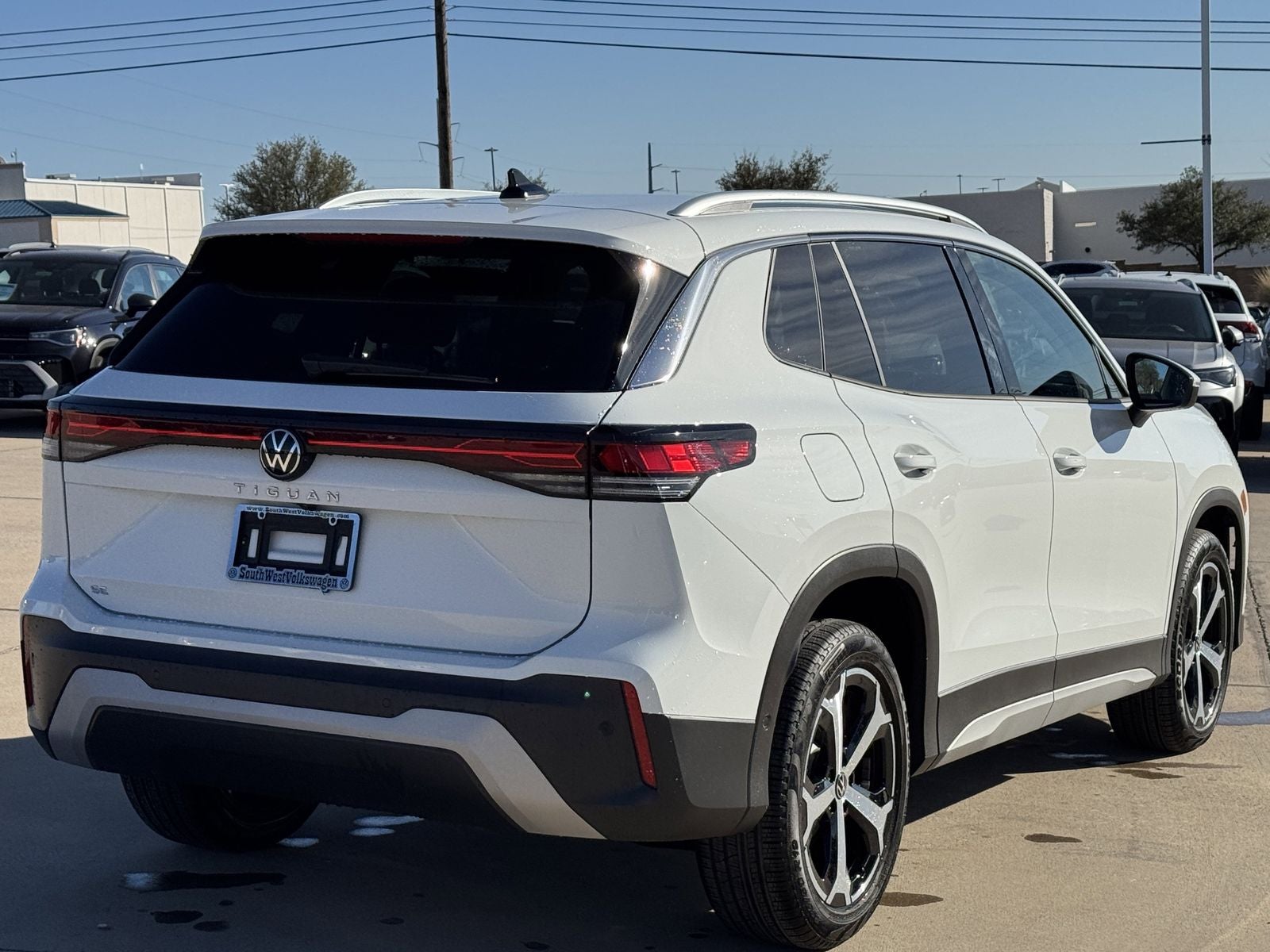 2025 Volkswagen Tiguan 2.0T SE