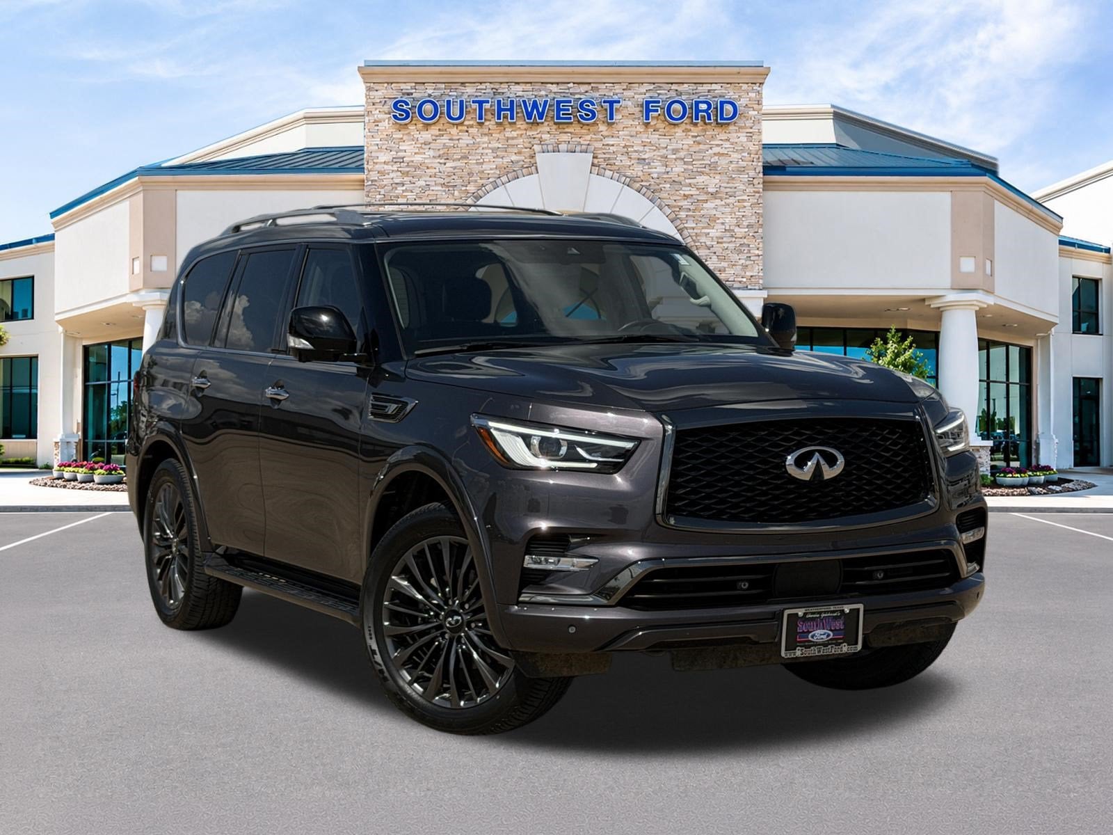 2023 INFINITI QX80 Premium Select