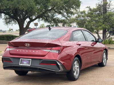 2025 Hyundai Elantra SE