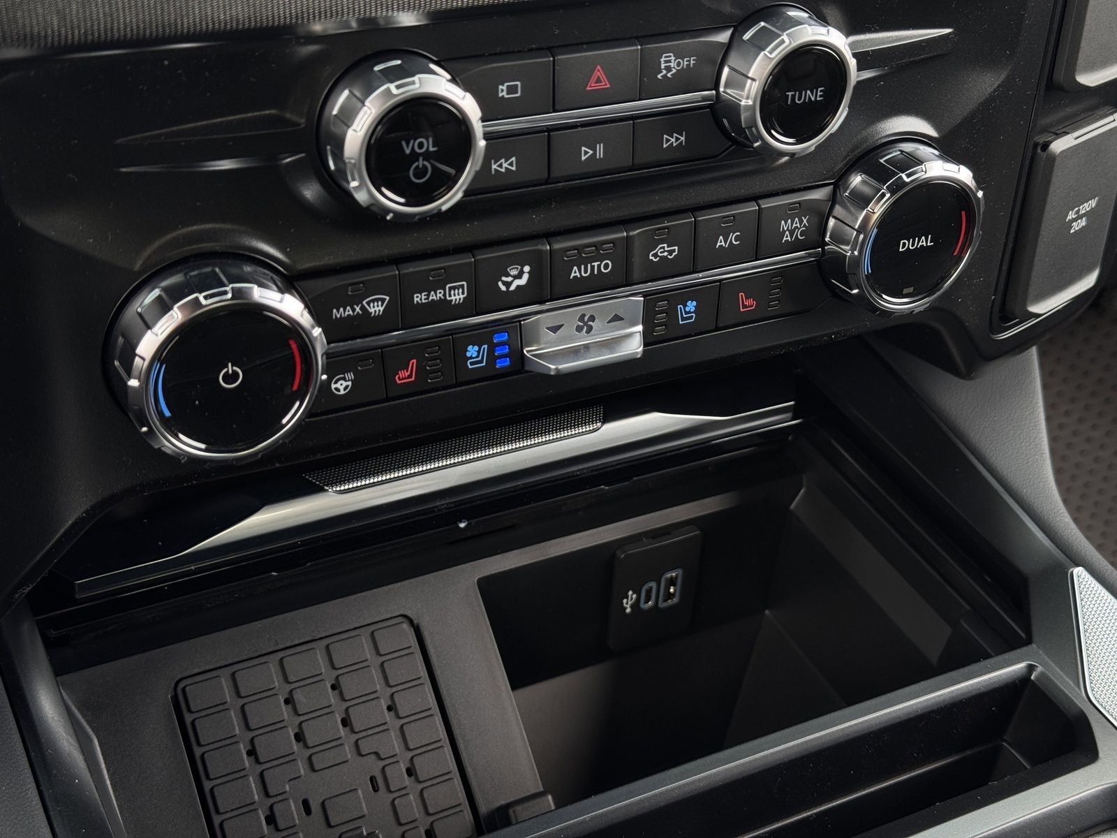 2026 Ford Super Duty F-350® Platinum®