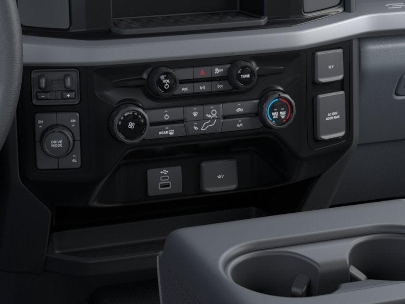 2026 Ford Super Duty F-350® XLT