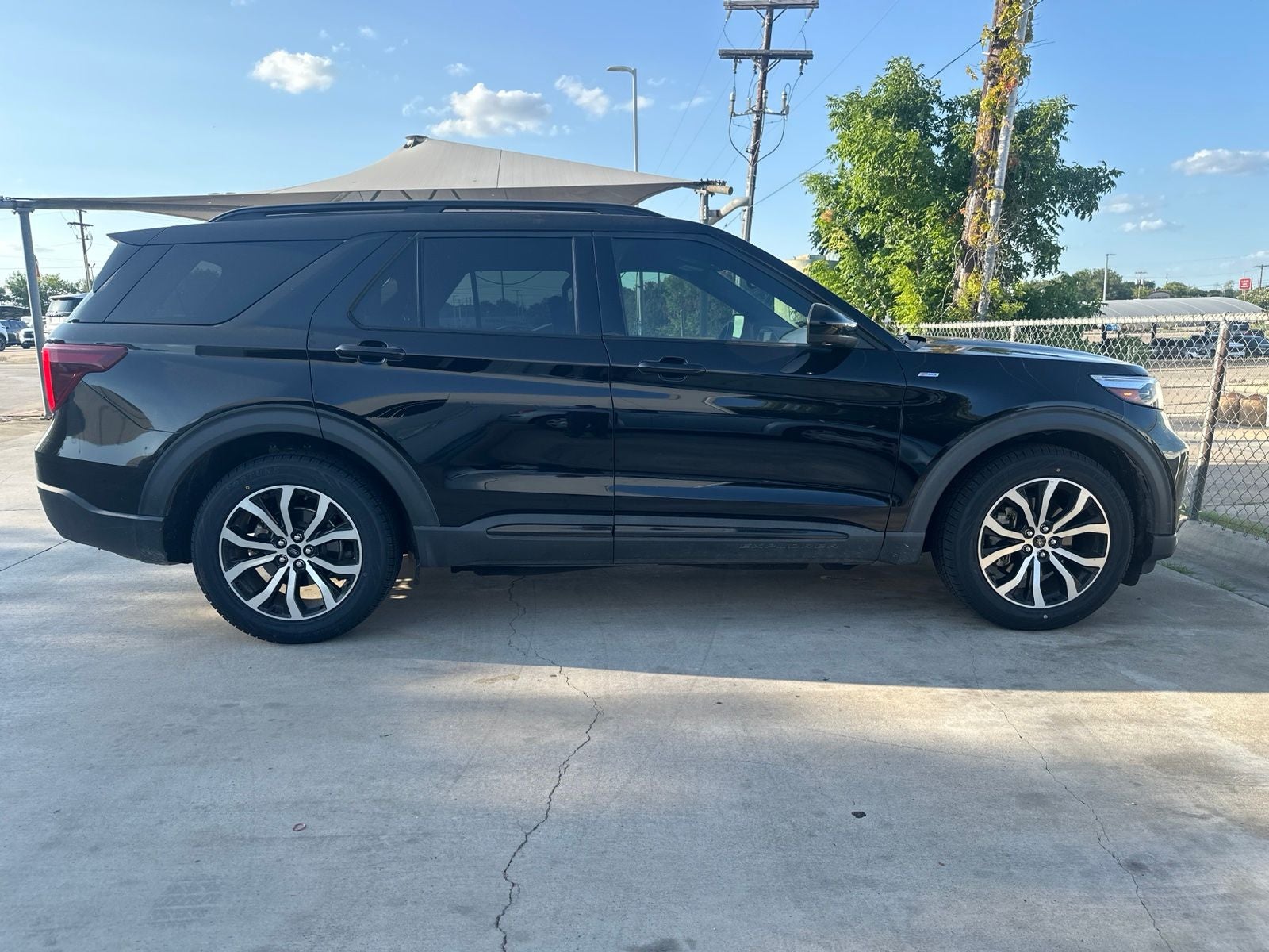 2022 Ford Explorer ST-Line