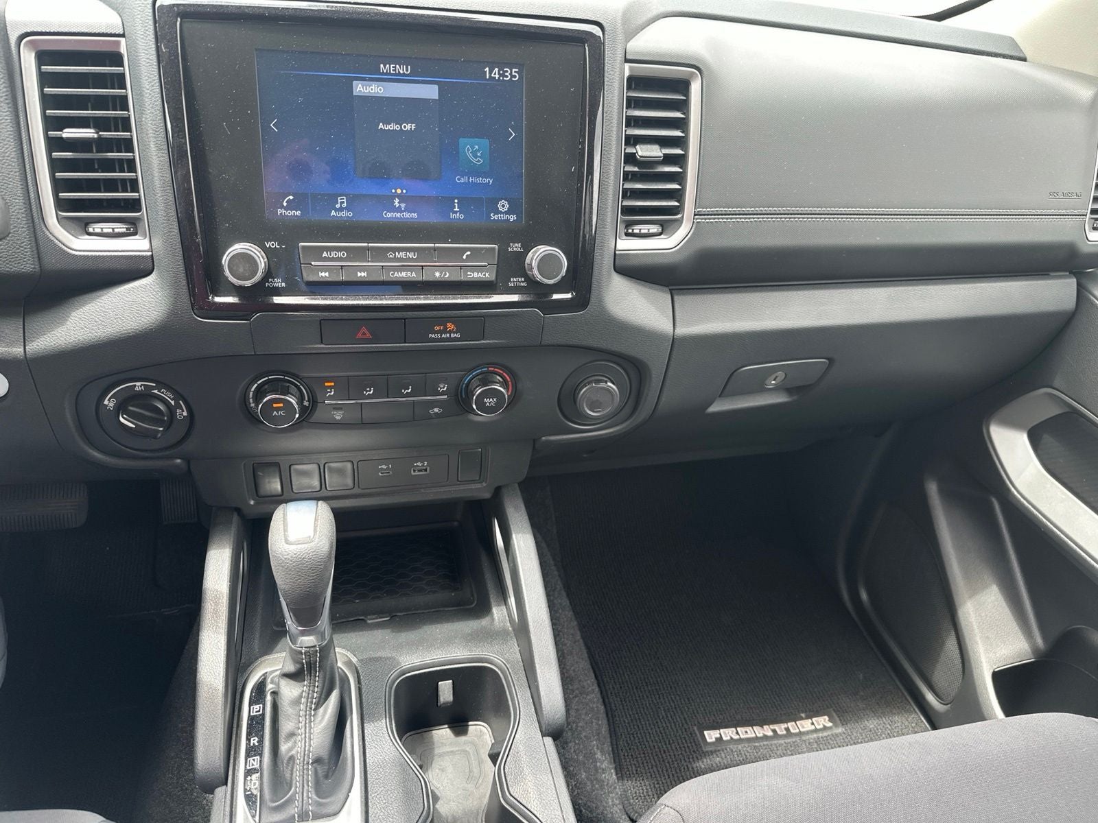 2022 Nissan Frontier SV