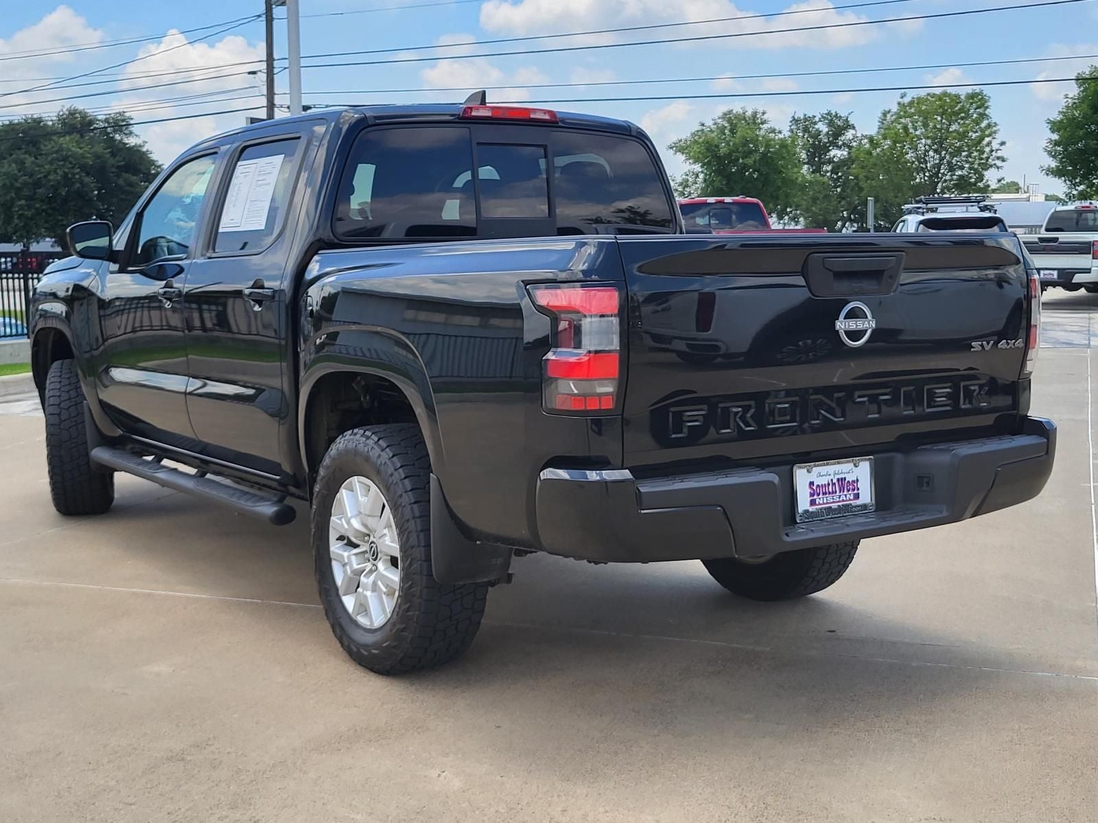 2022 Nissan Frontier SV