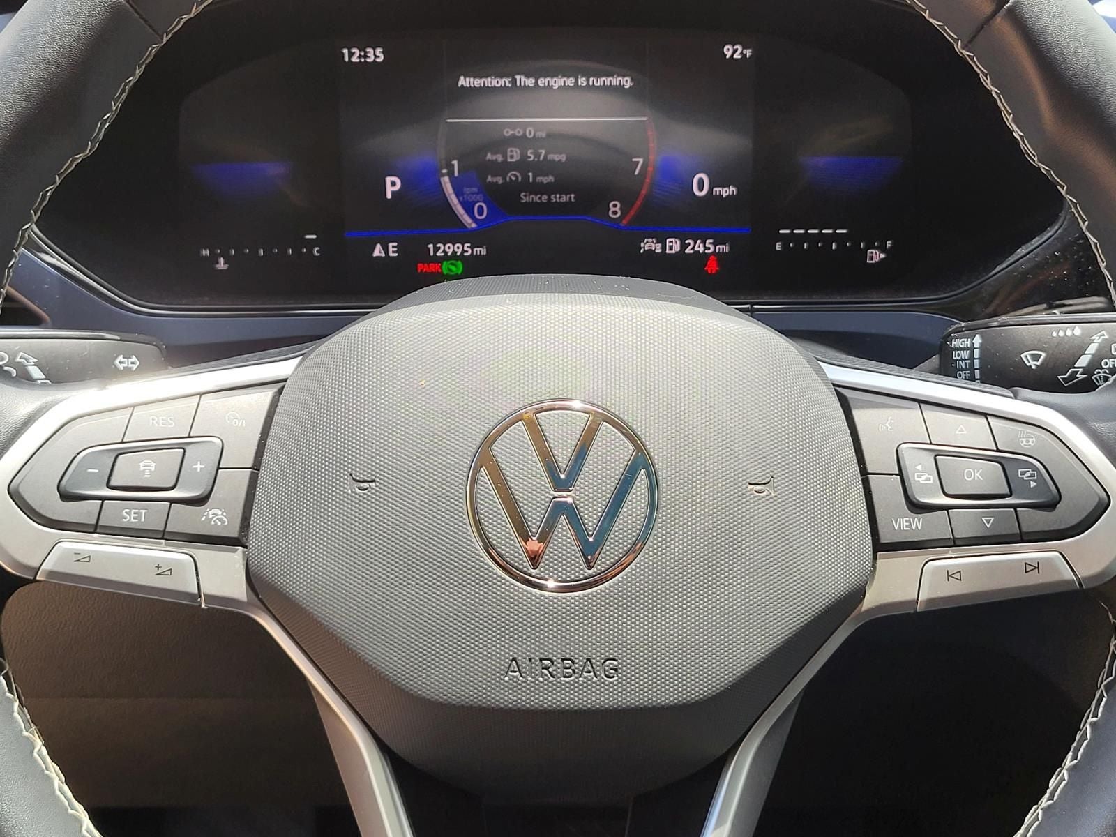 2024 Volkswagen Taos 1.5T SE