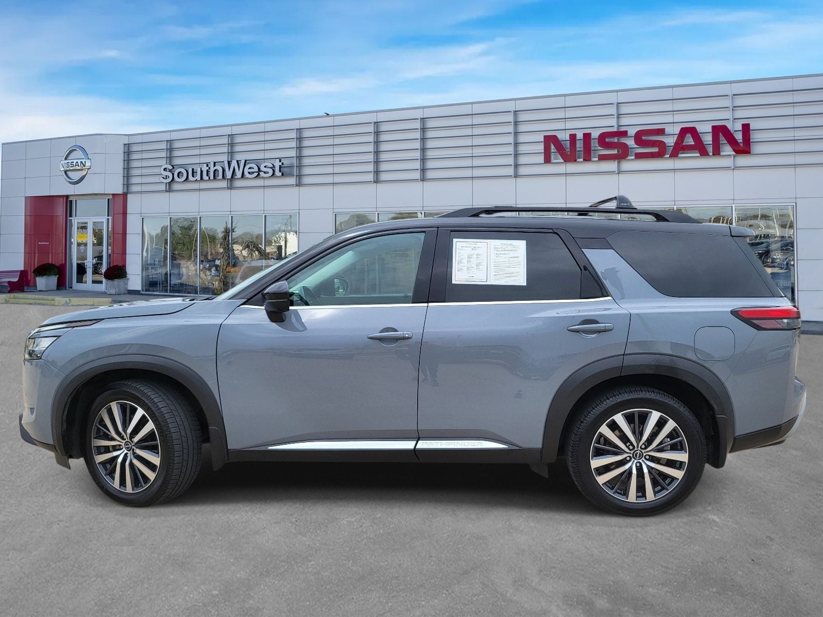 2022 Nissan Pathfinder Platinum