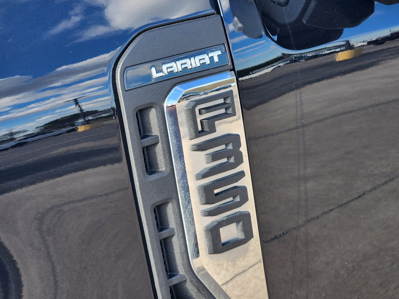 2024 Ford F-350SD Lariat DRW