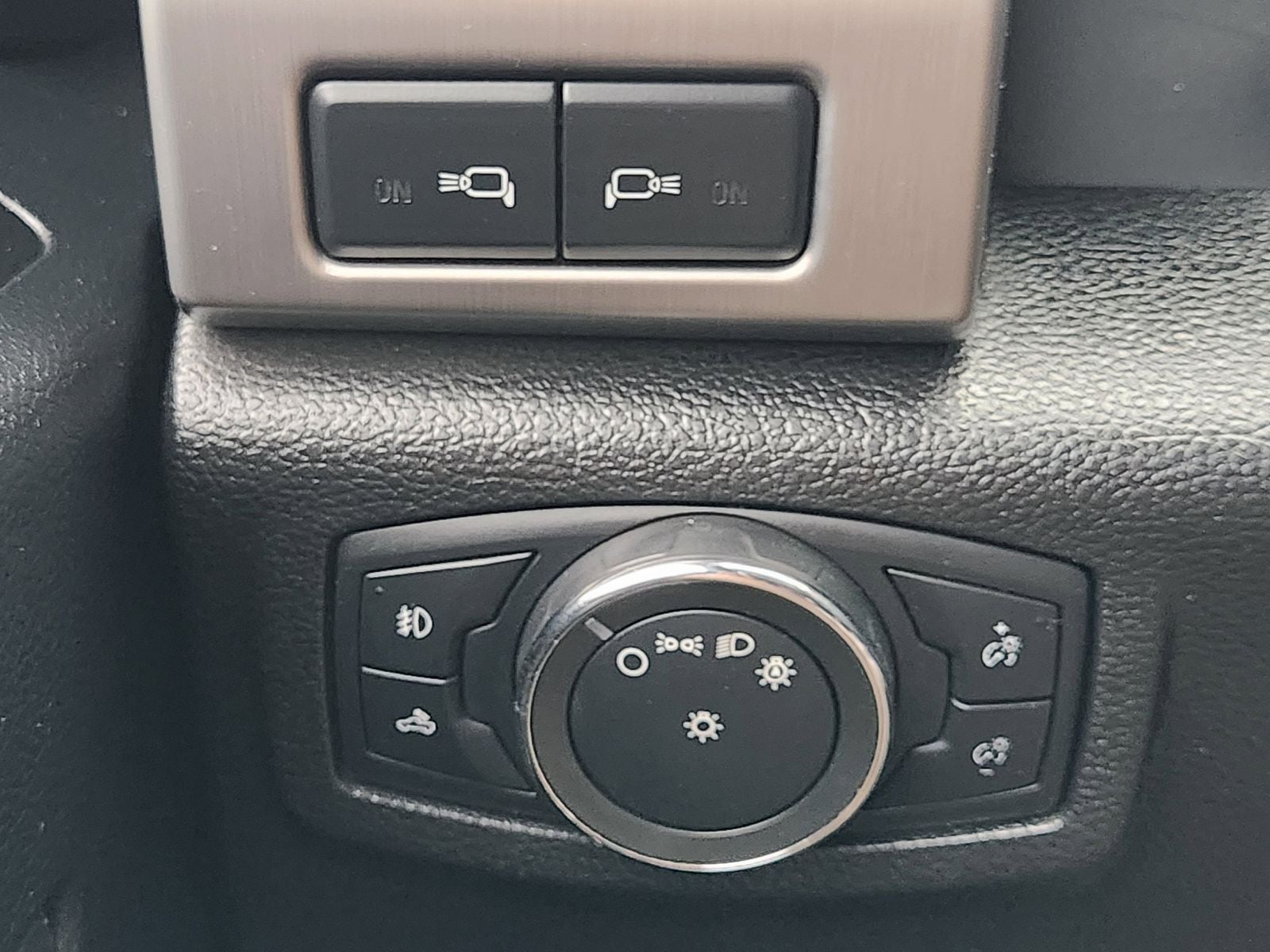 2017 Ford F-150 Platinum