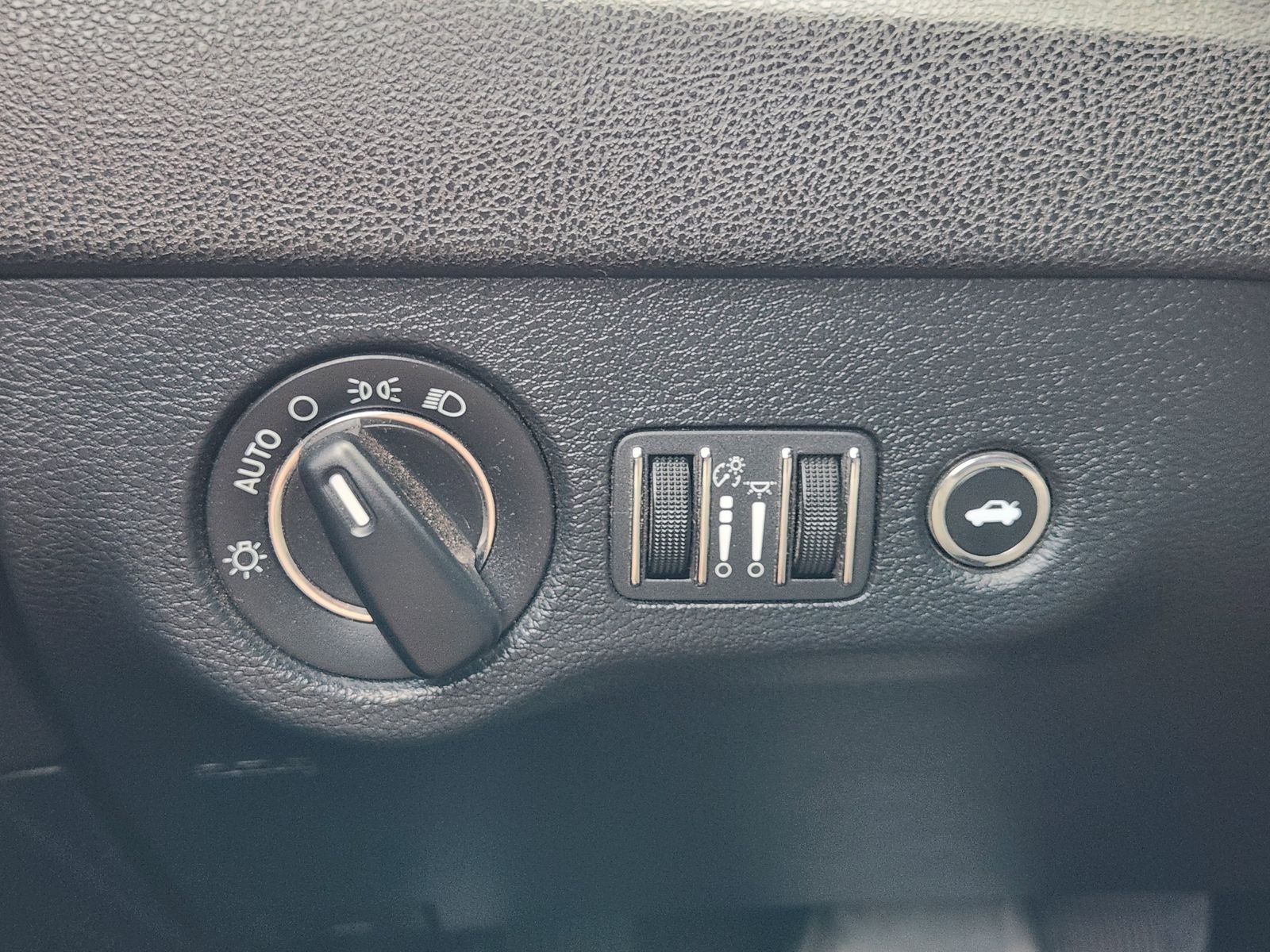 2017 Chrysler 300 Limited