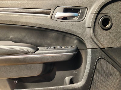 2017 Chrysler 300 Limited