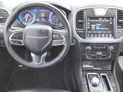 2017 Chrysler 300 Limited