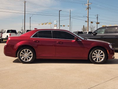 2017 Chrysler 300 Limited