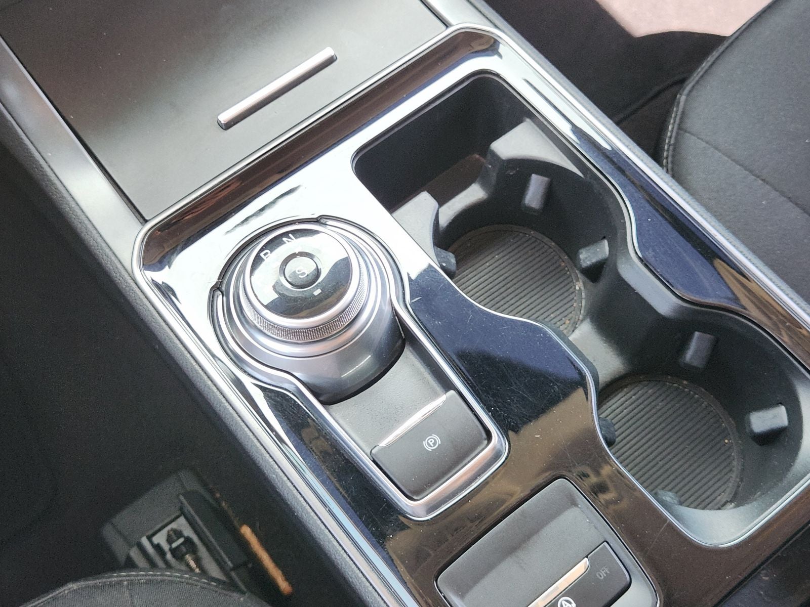 2020 Ford Edge SE