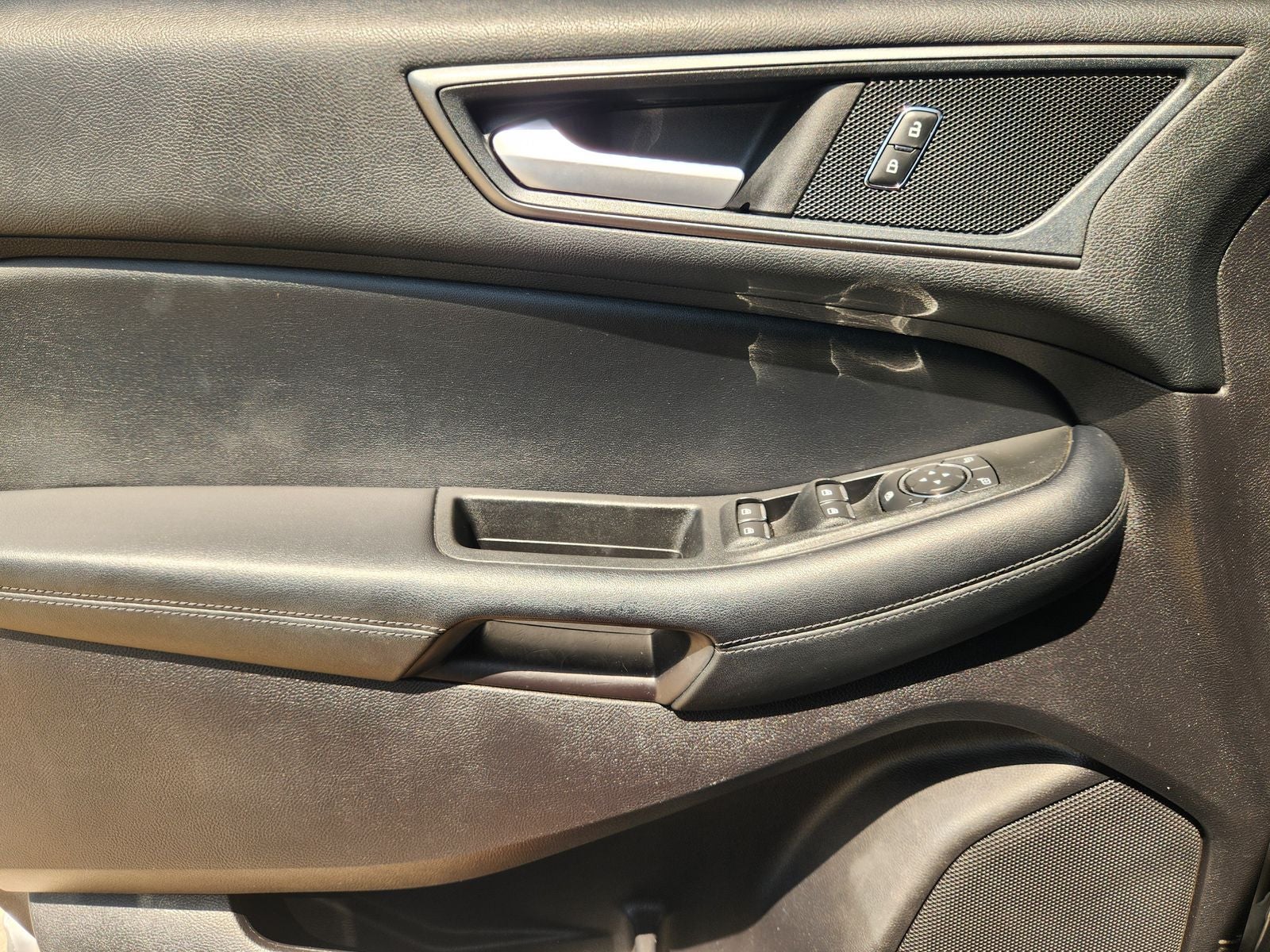 2020 Ford Edge SE
