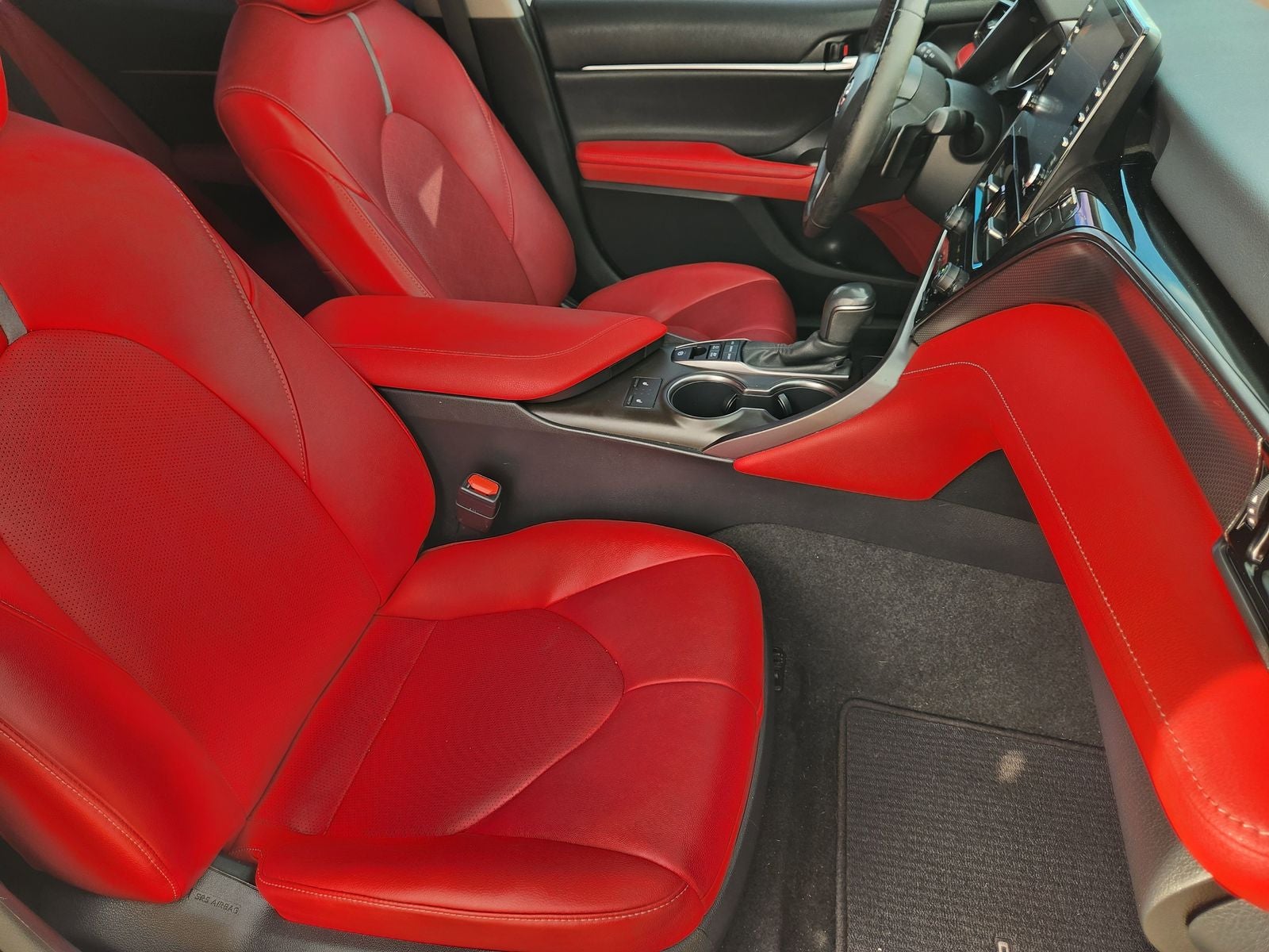 2021 Toyota Camry Hybrid XSE