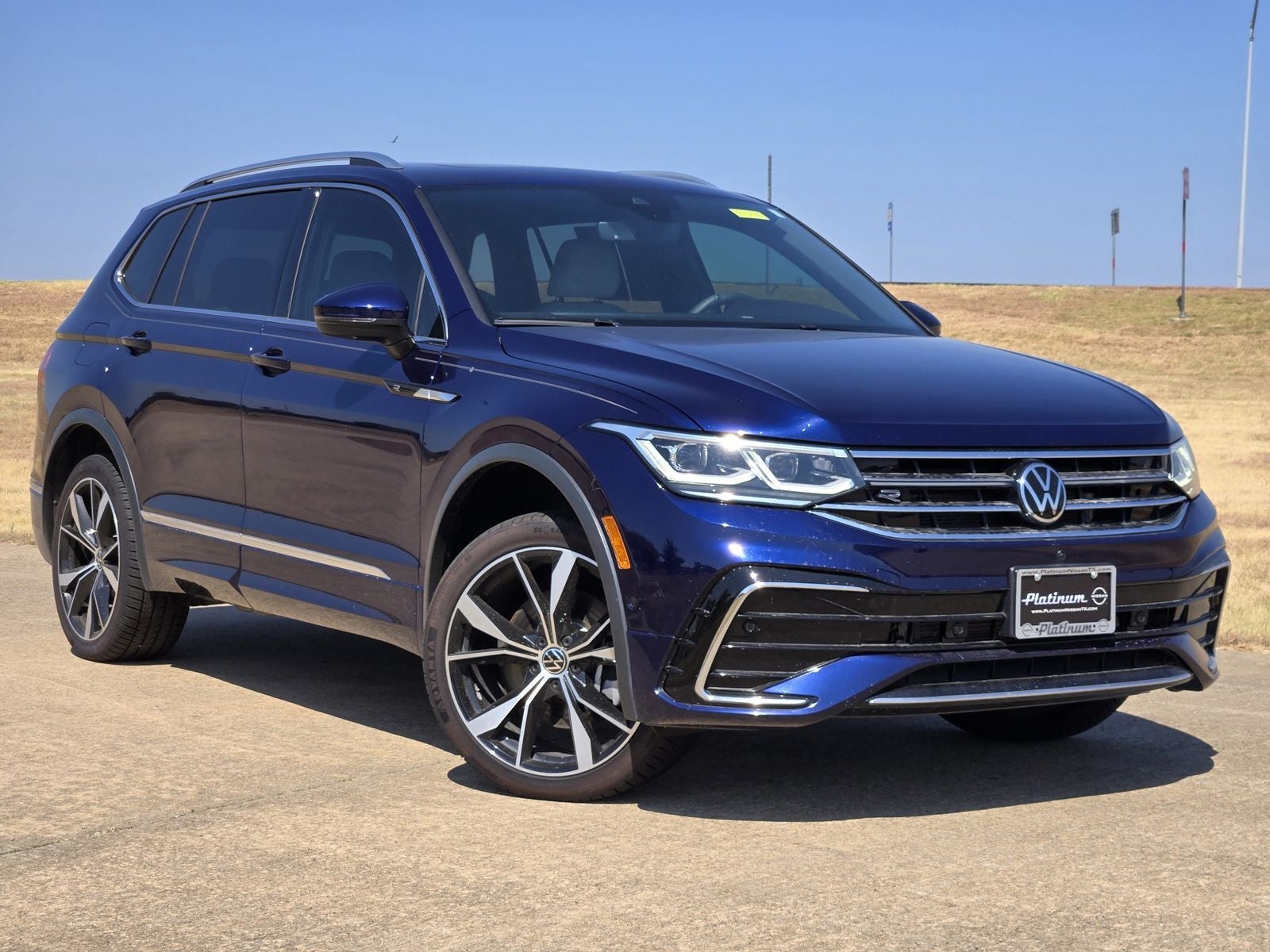 2024 Volkswagen Tiguan 2.0T SEL R-Line