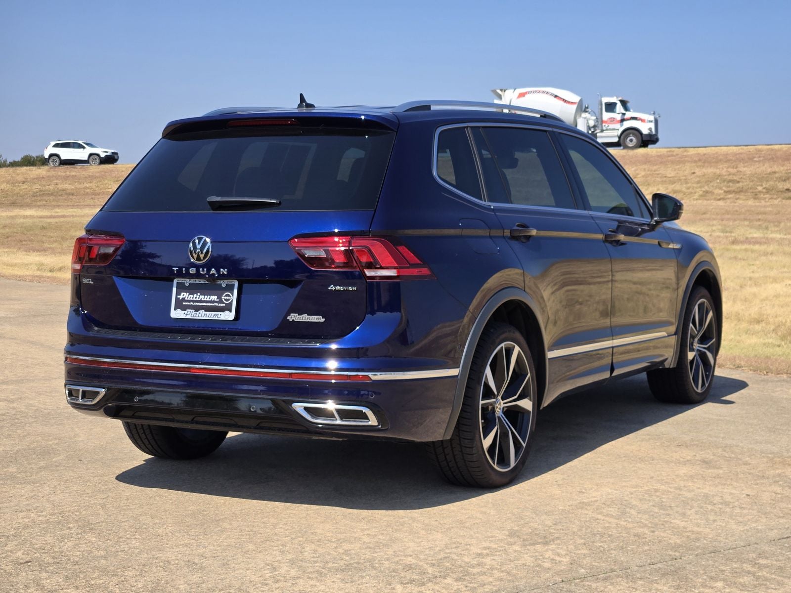 2024 Volkswagen Tiguan 2.0T SEL R-Line