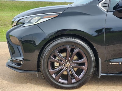 2021 Toyota Sienna XSE 7 Passenger
