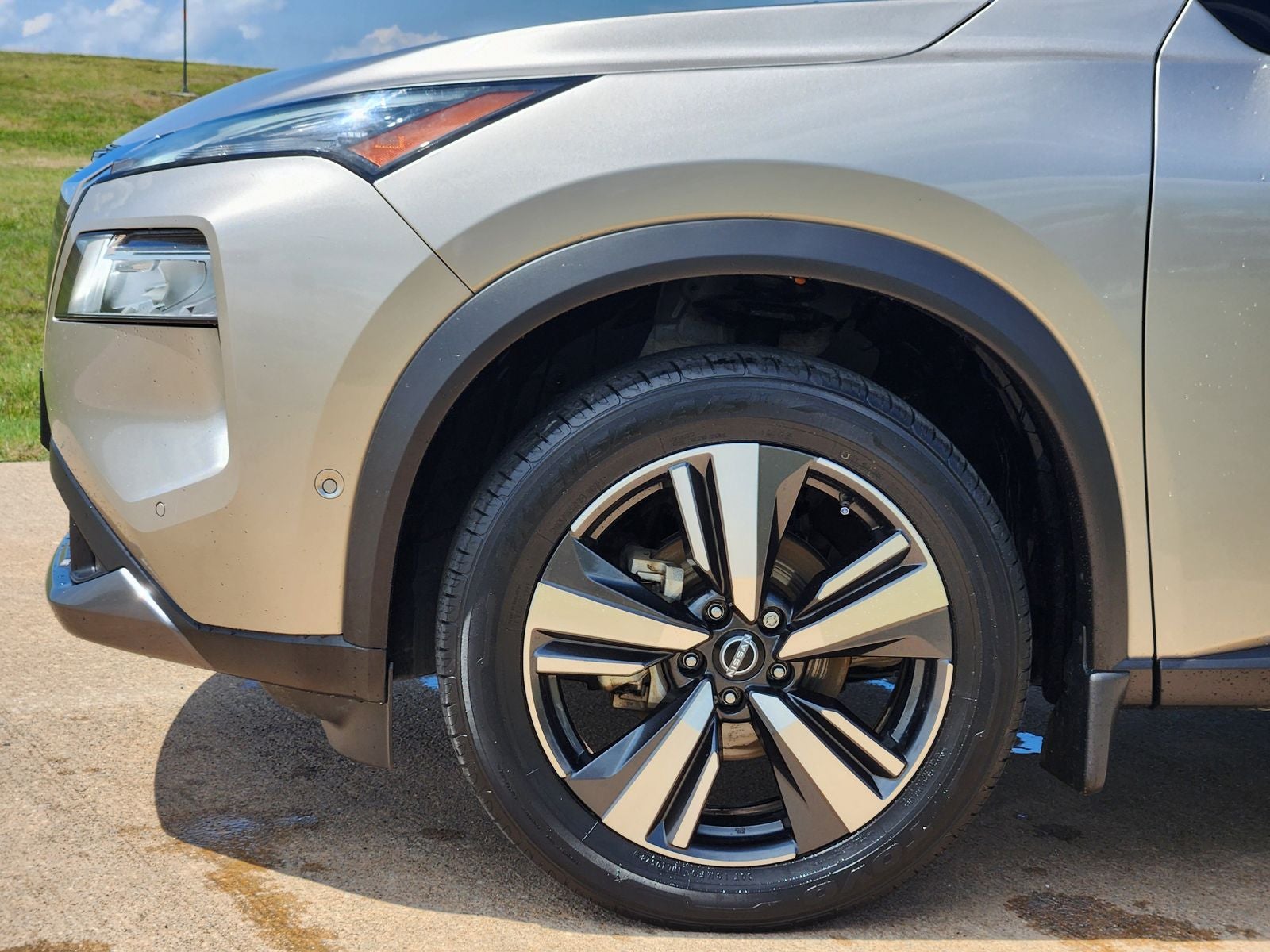 2022 Nissan Rogue SL