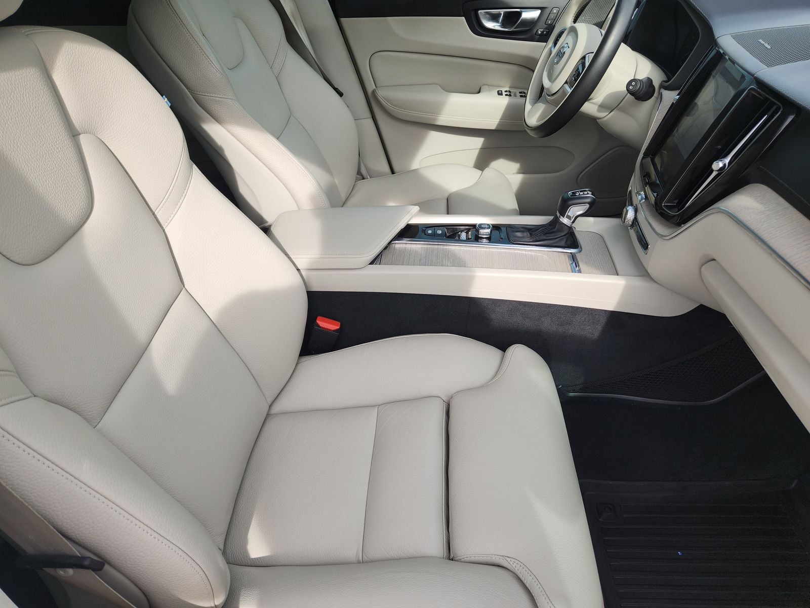 2020 Volvo XC60 T6 Inscription