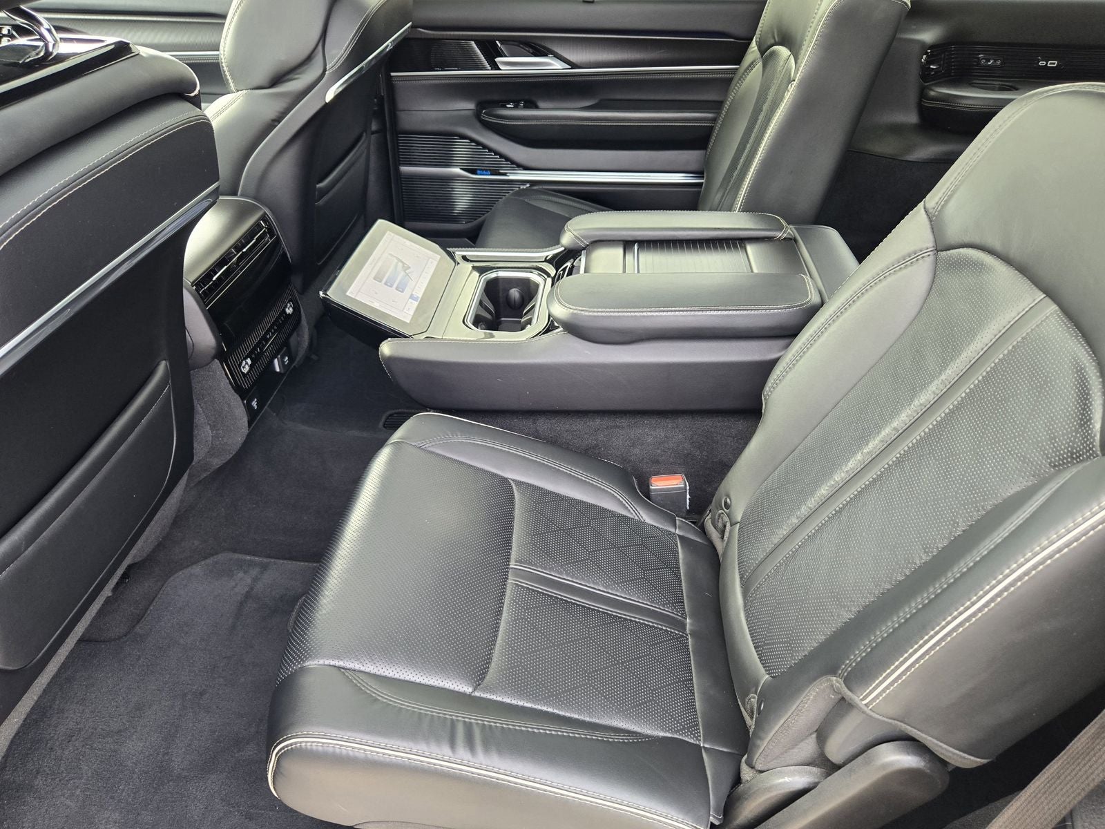 2024 Jeep Grand Wagoneer Series II