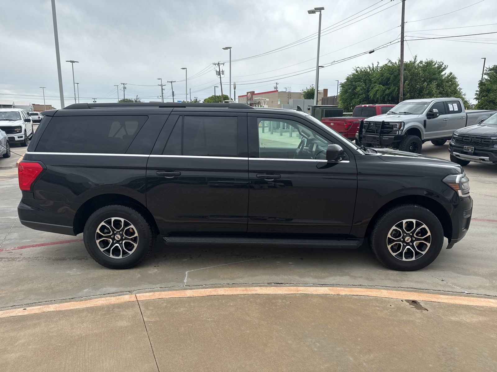 2024 Ford Expedition Max XLT