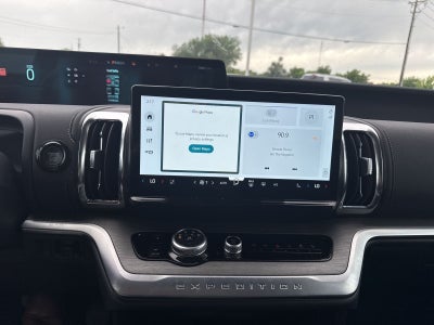 2025 Ford Expedition Platinum