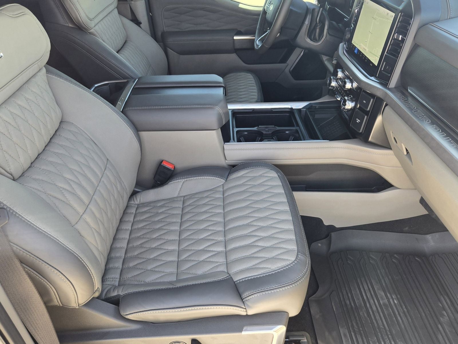 2026 Ford F-350SD Platinum DRW