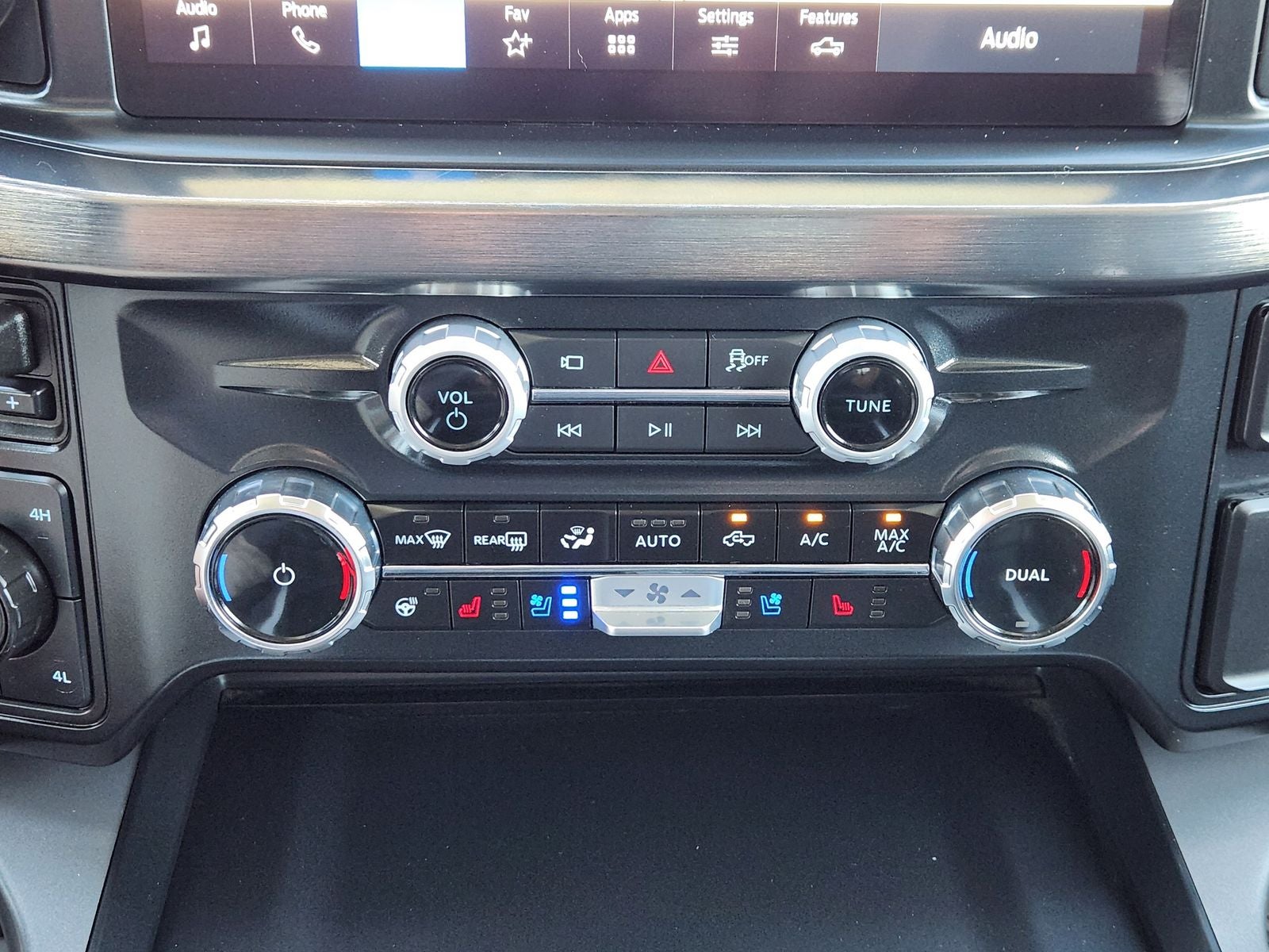 2025 Ford F-350SD Lariat DRW