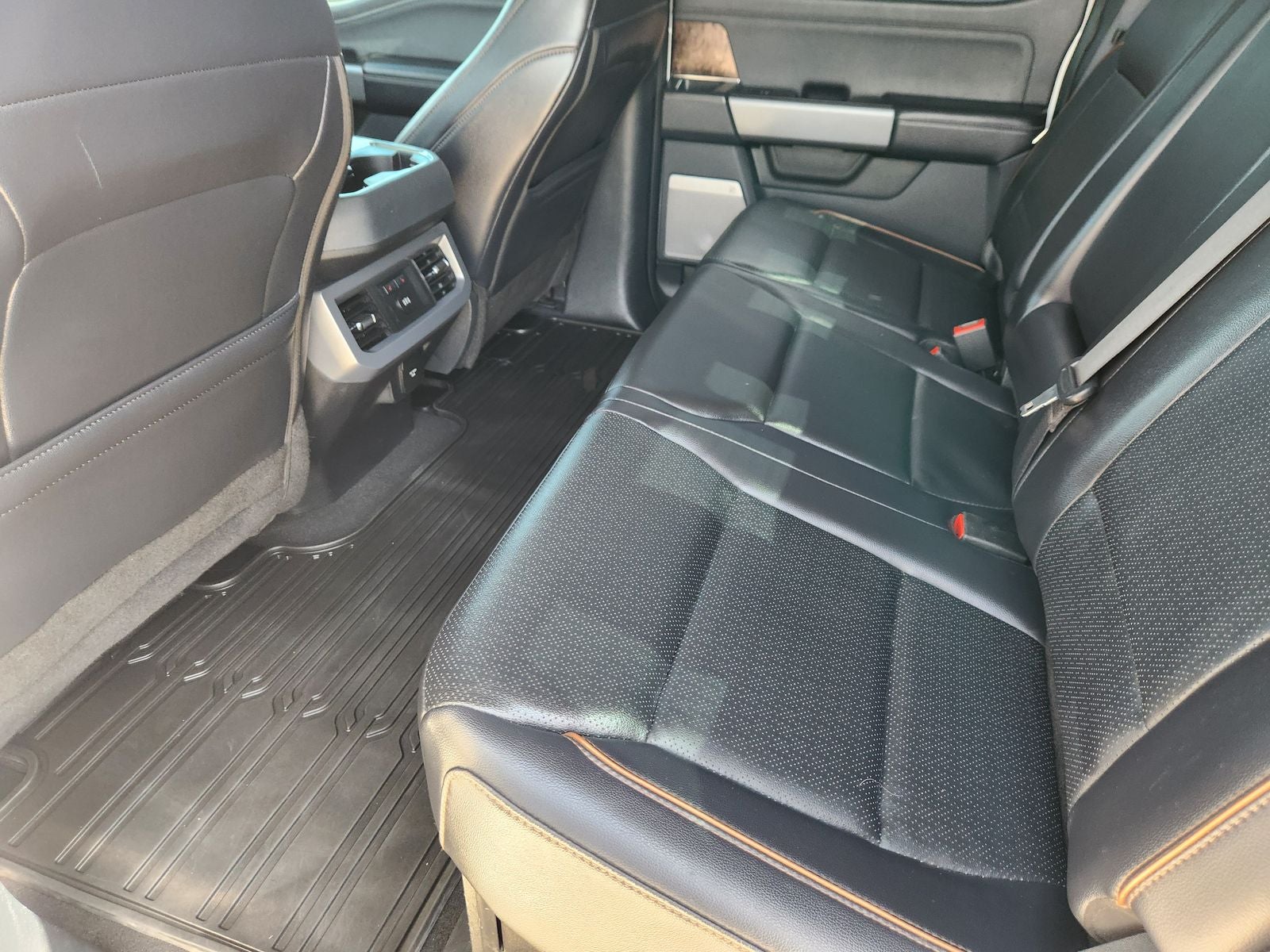 2025 Ford F-350SD Lariat DRW