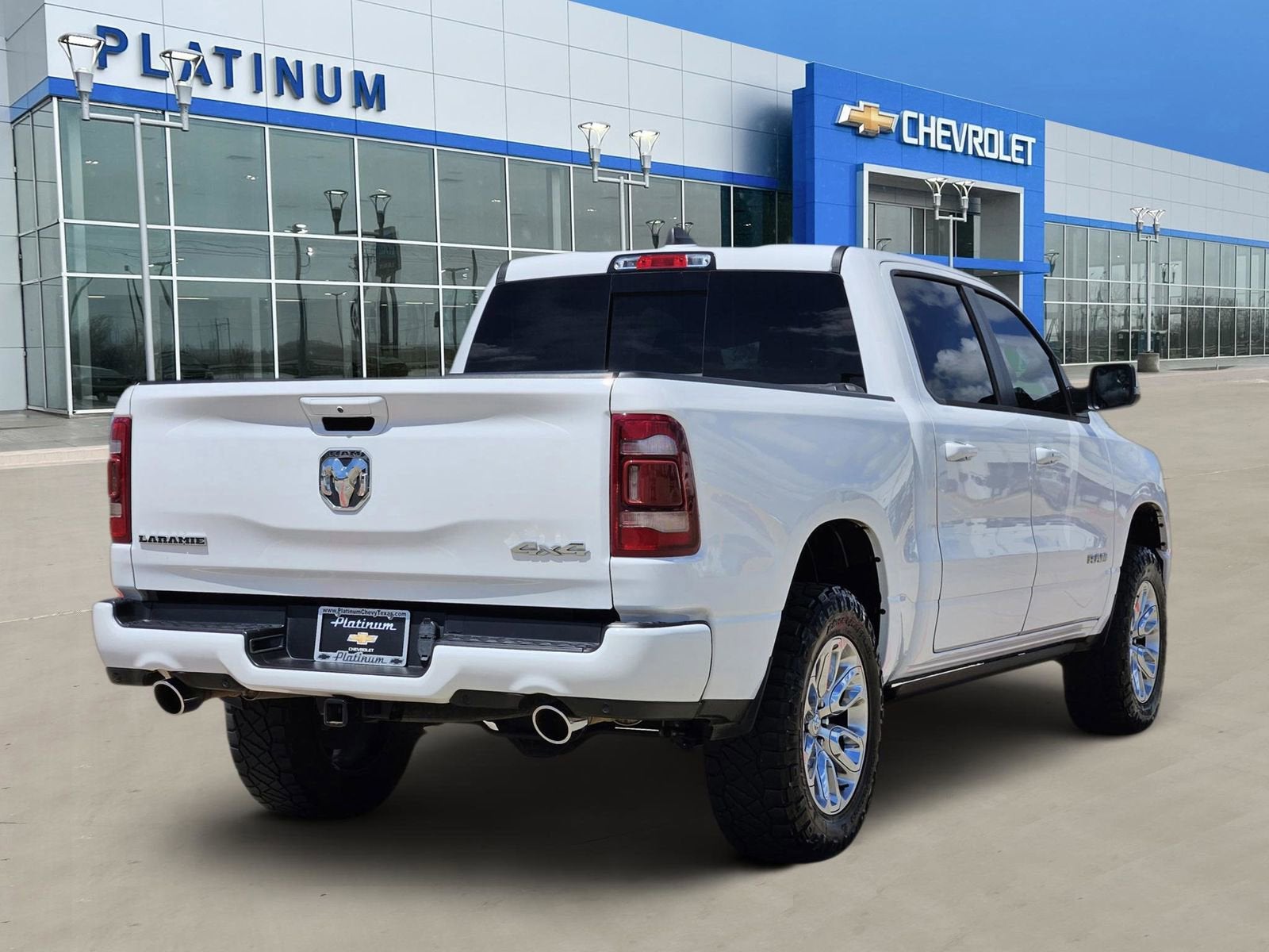 2024 RAM 1500 Laramie Crew Cab 4x4 5'7" Box