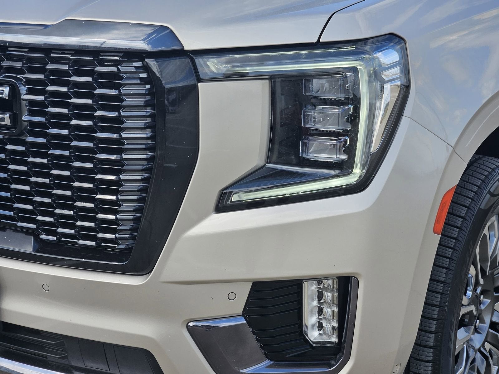 2023 GMC Yukon Denali Ultimate