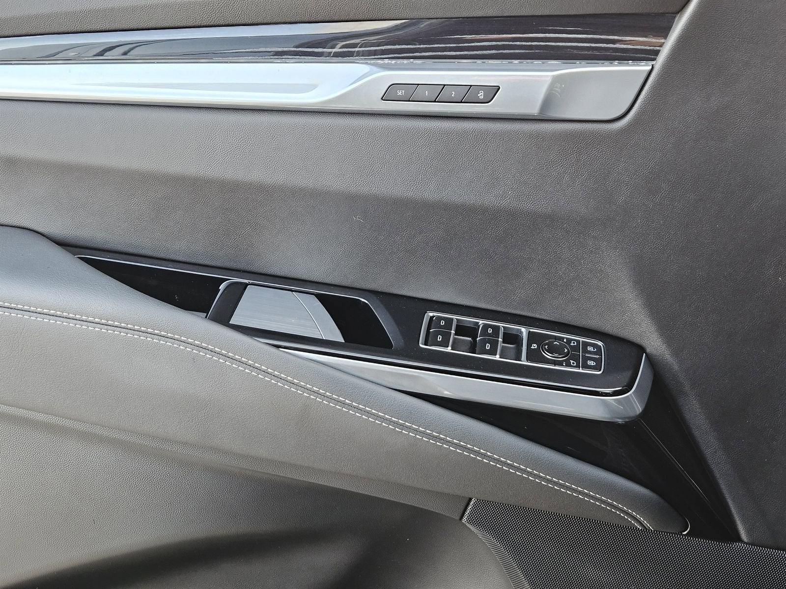 2025 Cadillac Escalade ESV Sport