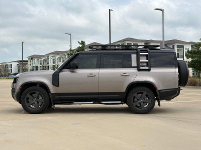 2023 Land Rover Defender 130 X-Dynamic SE