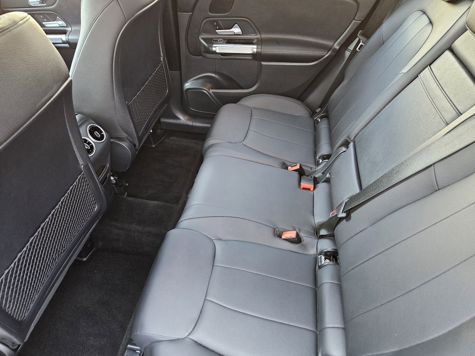 2025 Mercedes-Benz GLB 250 4MATIC®