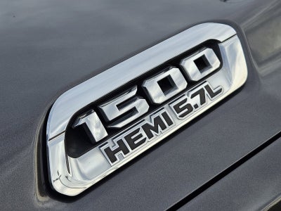 2019 RAM 1500 Laramie Crew Cab 4x4 5'7" Box