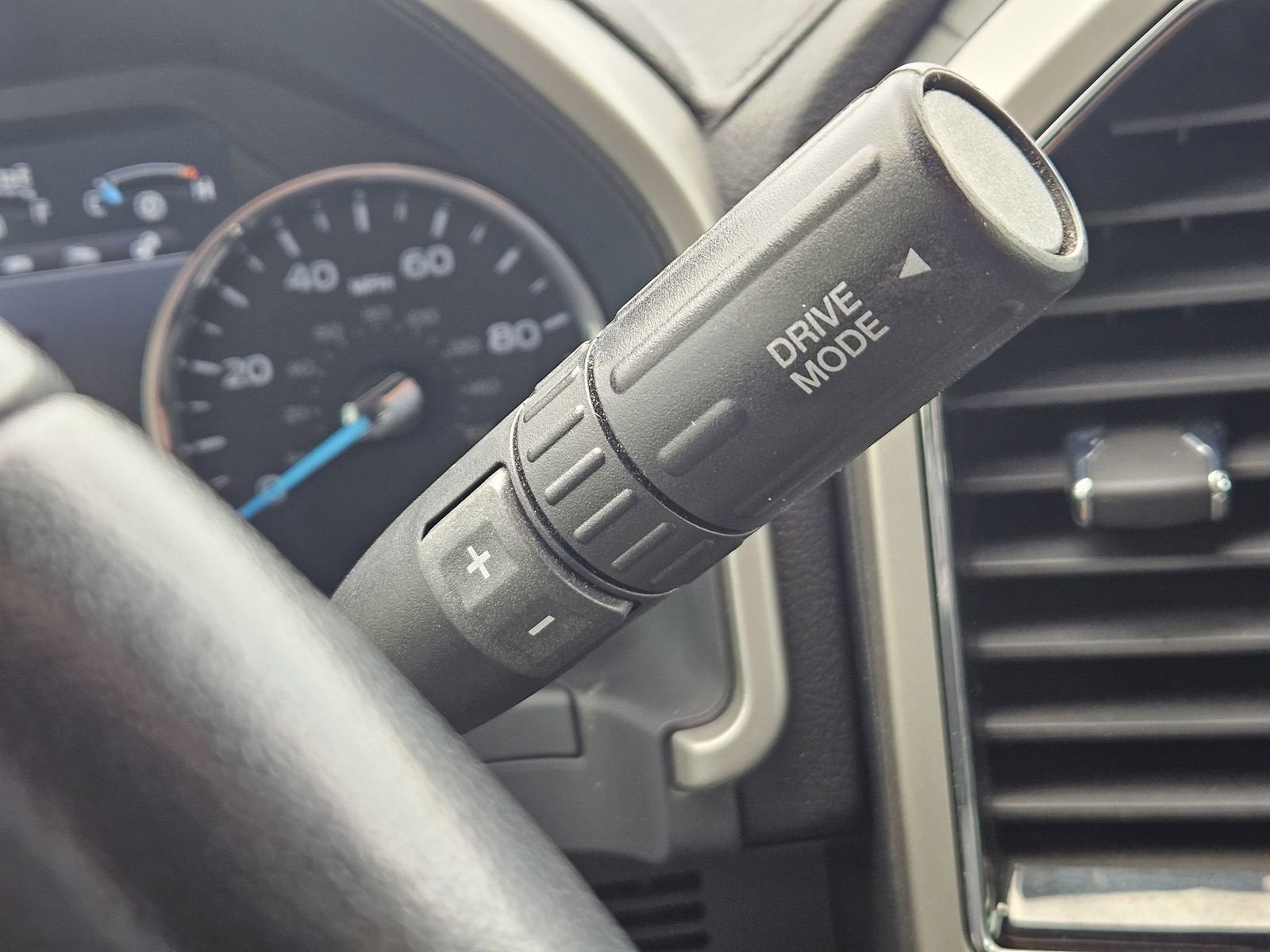 2022 Ford F-350 LARIAT