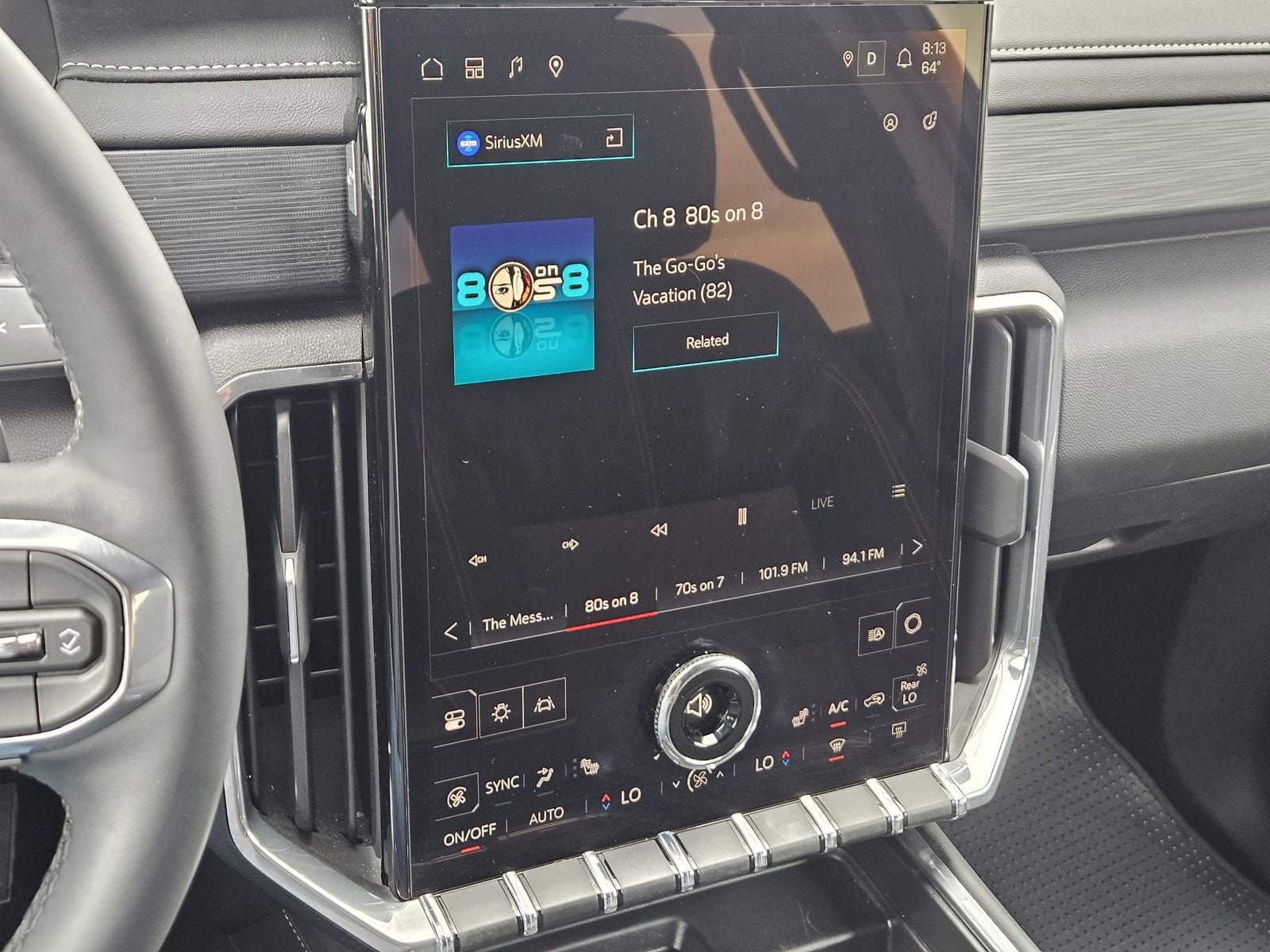 2025 GMC Acadia Elevation